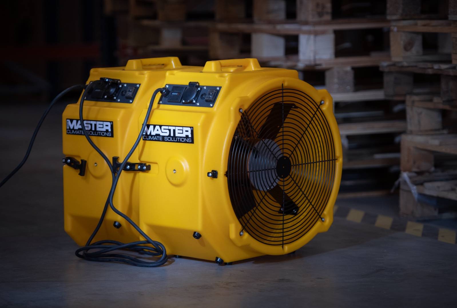 Profesionální ventilátor MASTER DFX20
